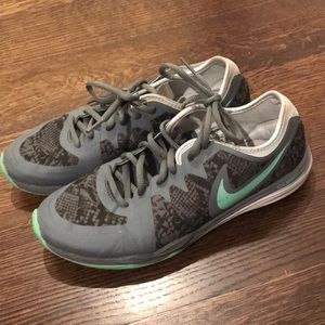 Nike Gray and sea foam green shoes size 7
